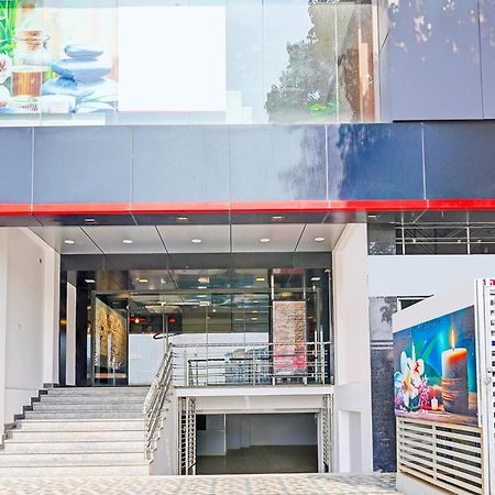 Super Collection O Niladri Road Kammasandra Exterior foto